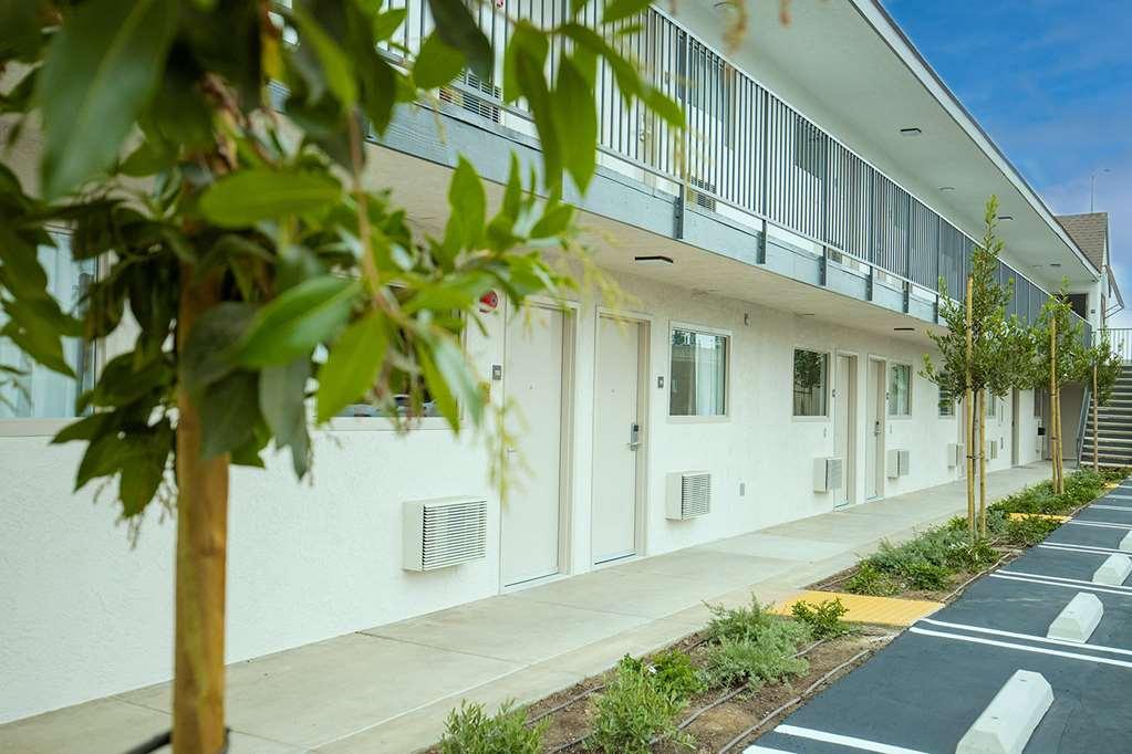 Orange Grove Inn Tustin Bagian luar foto